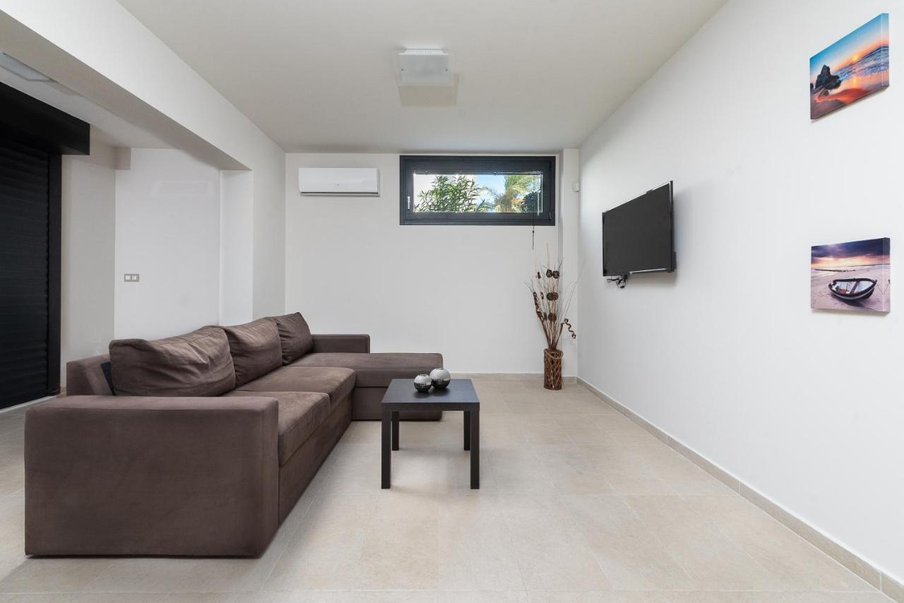 Villa Ixia Breeze 3 Extérieur photo